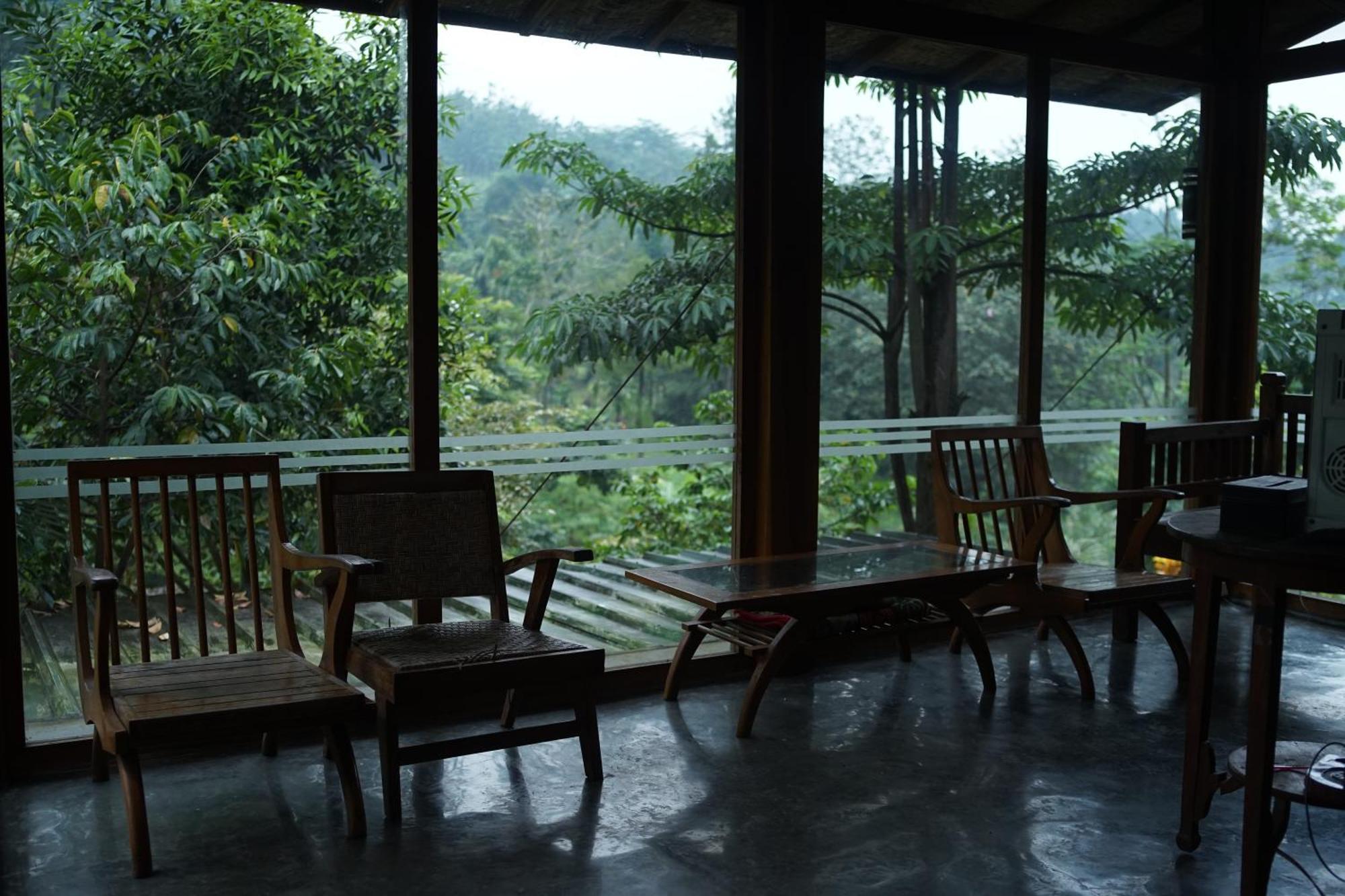 Tirta Arsanta Hot Springs & Villa Bogor Exterior foto